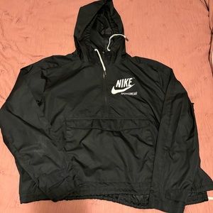Nike Sportswear cropped windbreaker